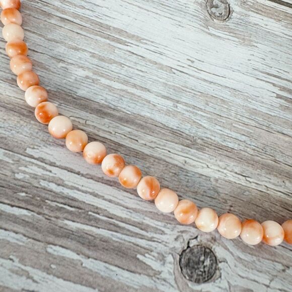 Vintage Angel Skin Coral Pink 2.5mm Round Beaded Necklace Collar Length 16.5” - Picture 8 of 9